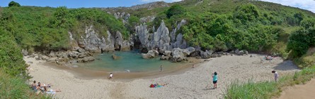 Gulpiyuri inland beach (click for full size)